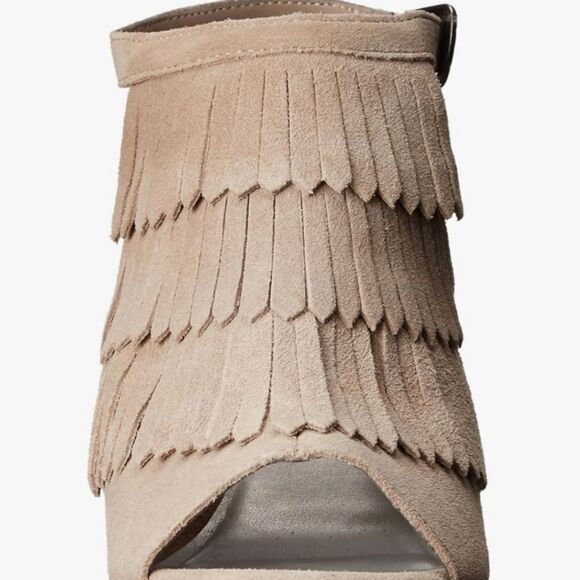 NIB Very Volatile Notion Wedge Sandal - Picture 5 of 16